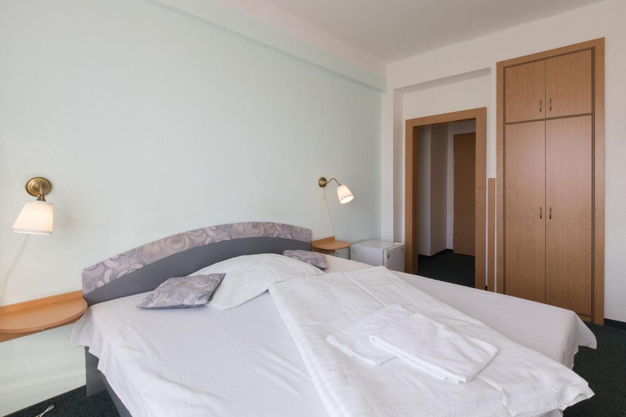 Hotel Belvedere Příbram Екстериор снимка