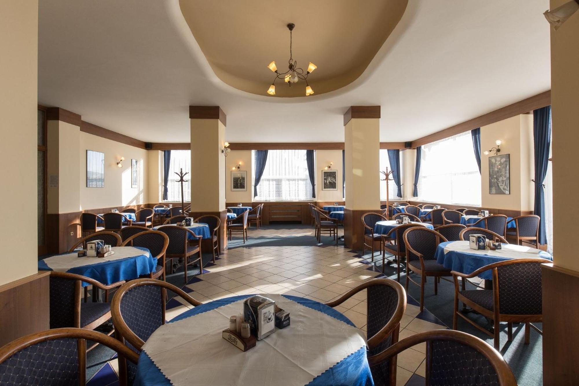 Hotel Belvedere Příbram Екстериор снимка